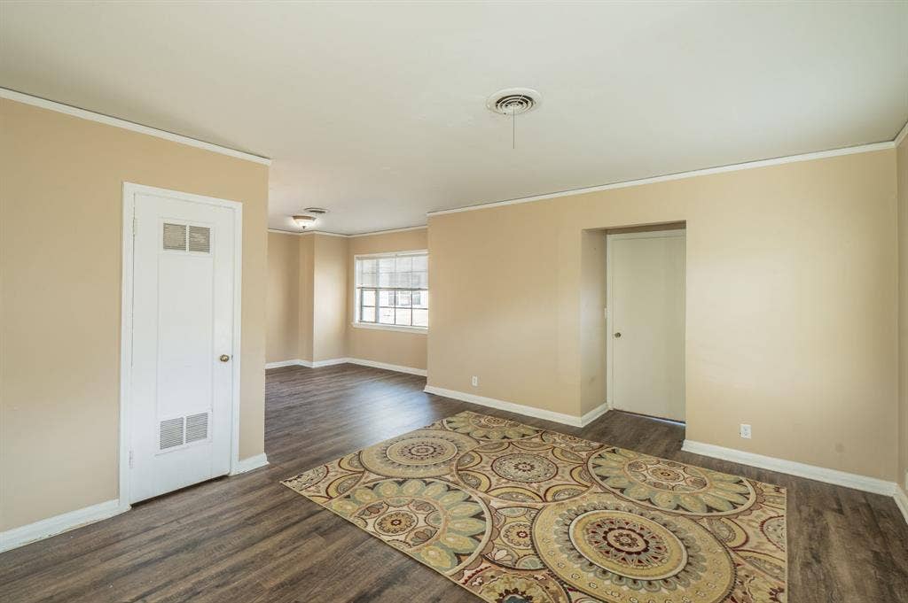 6454 Greenway Road, Fort Worth, TX 76116
