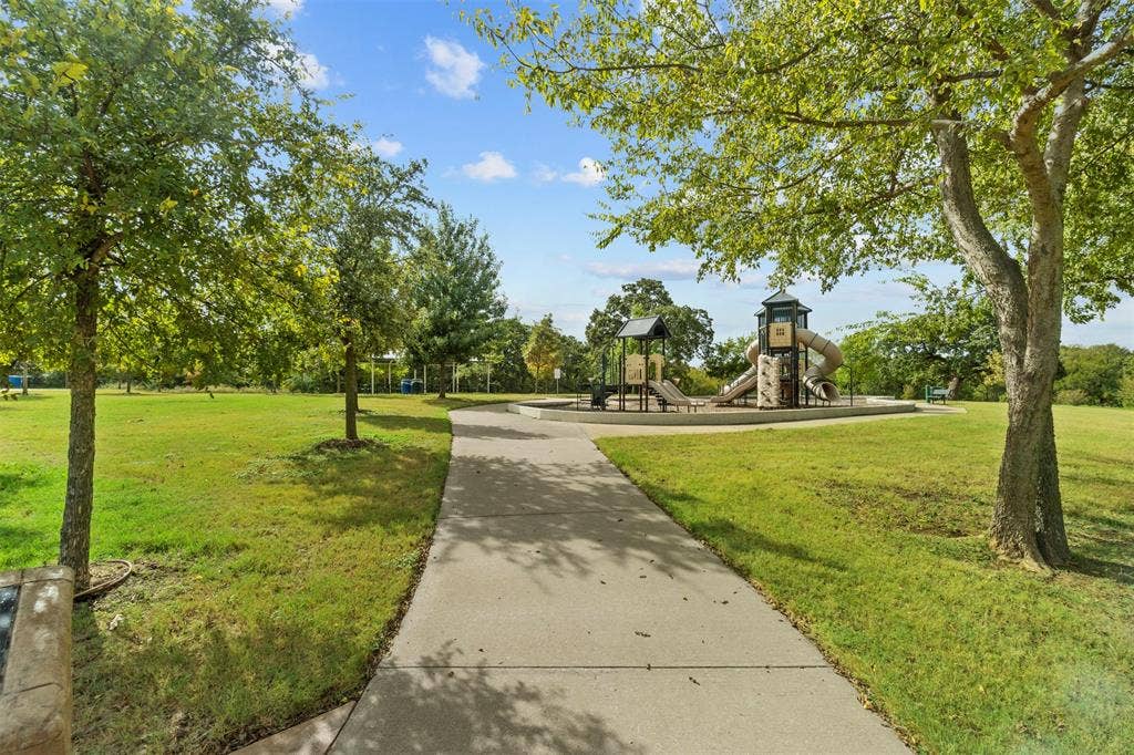 7437 Spicebush Drive, Denton, TX 76259