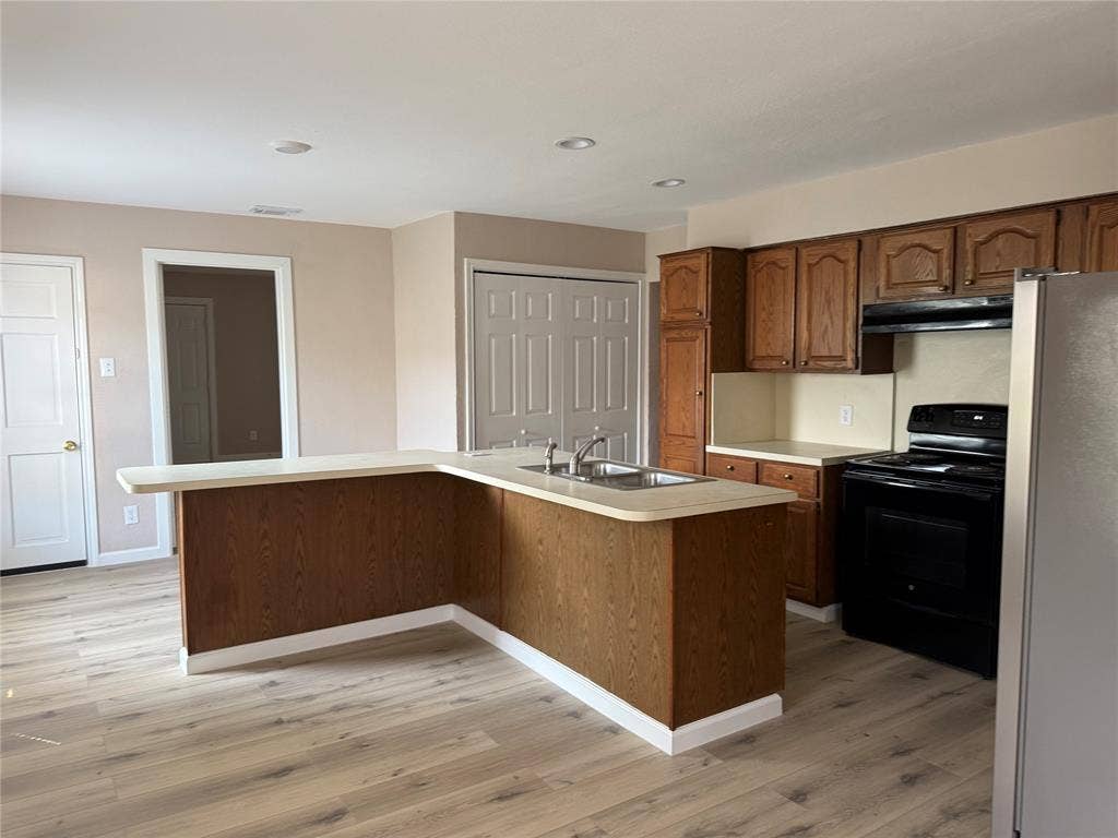 1207 Tarpley Avenue, Dallas, TX 75211 1207 Tarpley Avenue, Dallas, TX 75211
