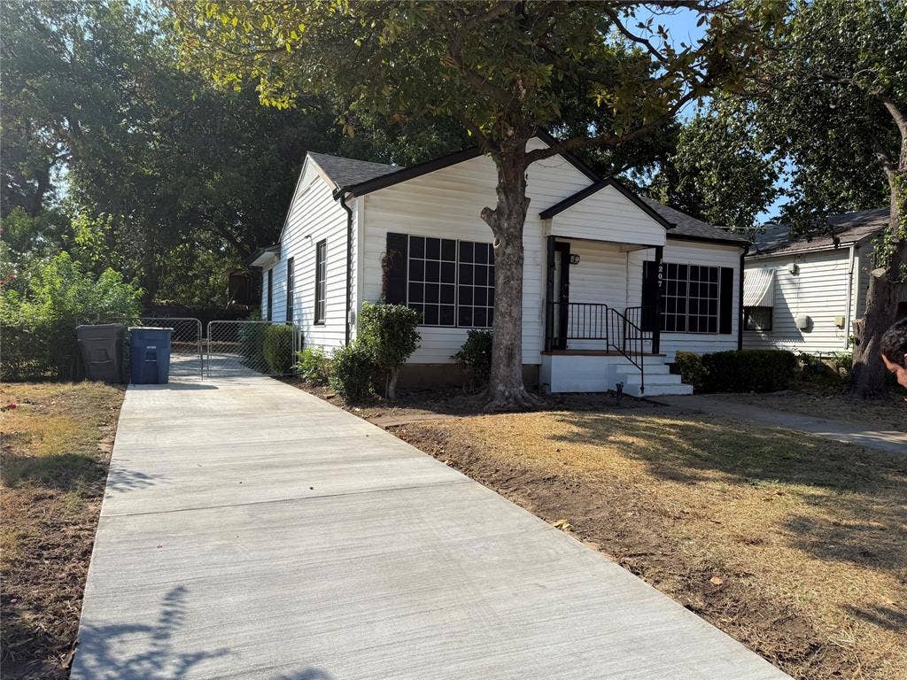 1207 Tarpley Avenue, Dallas, TX 75211 1207 Tarpley Avenue, Dallas, TX 75211