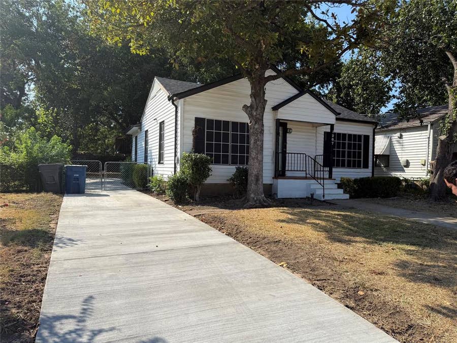 Property photo for 1207 Tarpley Avenue, Dallas, TX