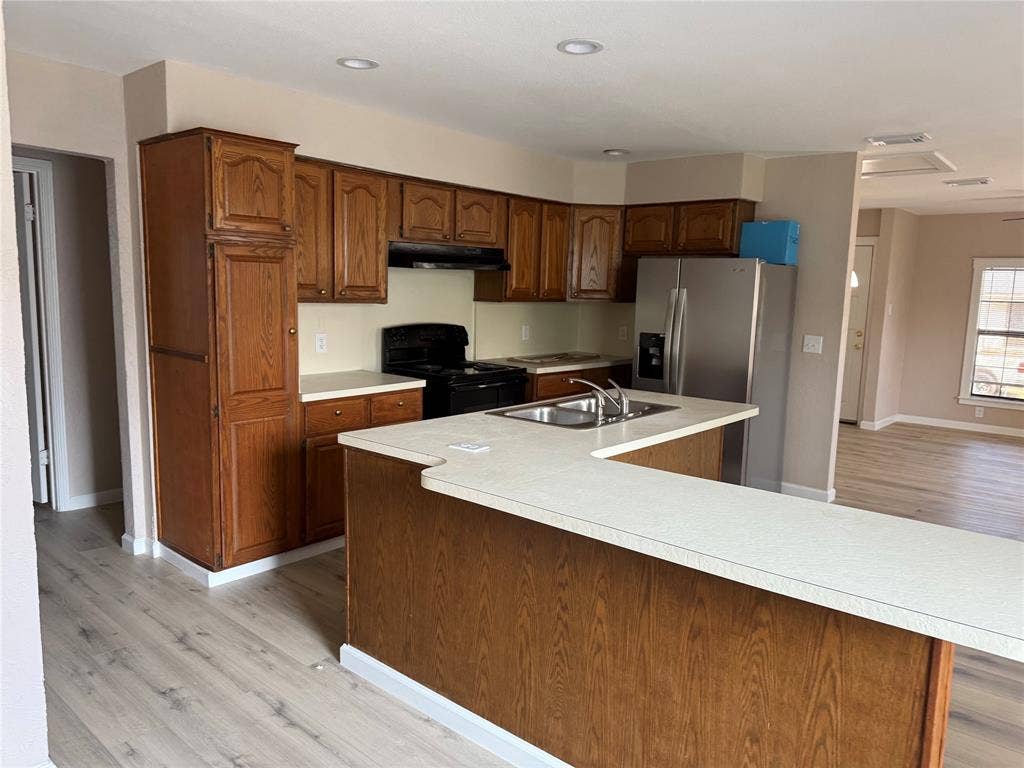 1207 Tarpley Avenue, Dallas, TX 75211 1207 Tarpley Avenue, Dallas, TX 75211