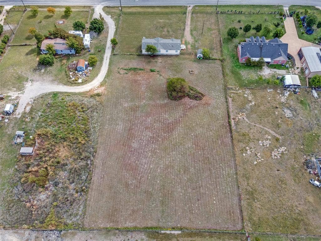 5986 County Road 593, Nevada, TX 75173