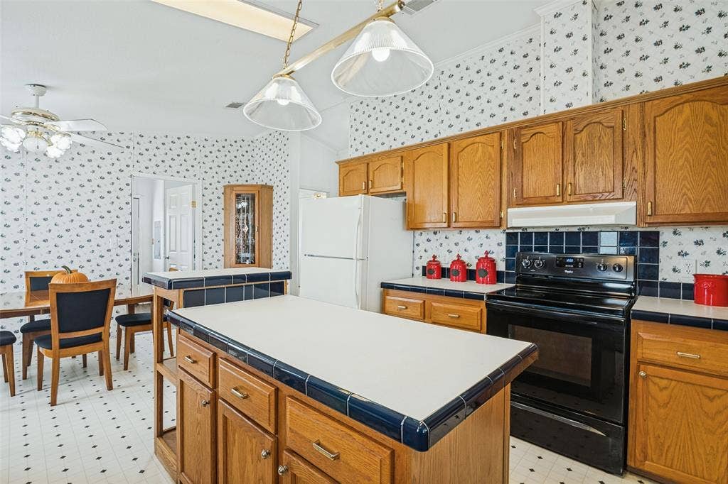 5986 County Road 593, Nevada, TX 75173
