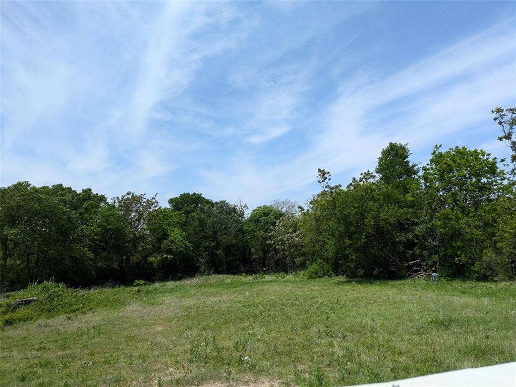 2437 Cedar Crest Boulevard, Dallas, TX 75203 2437 Cedar Crest Boulevard, Dallas, TX 75203