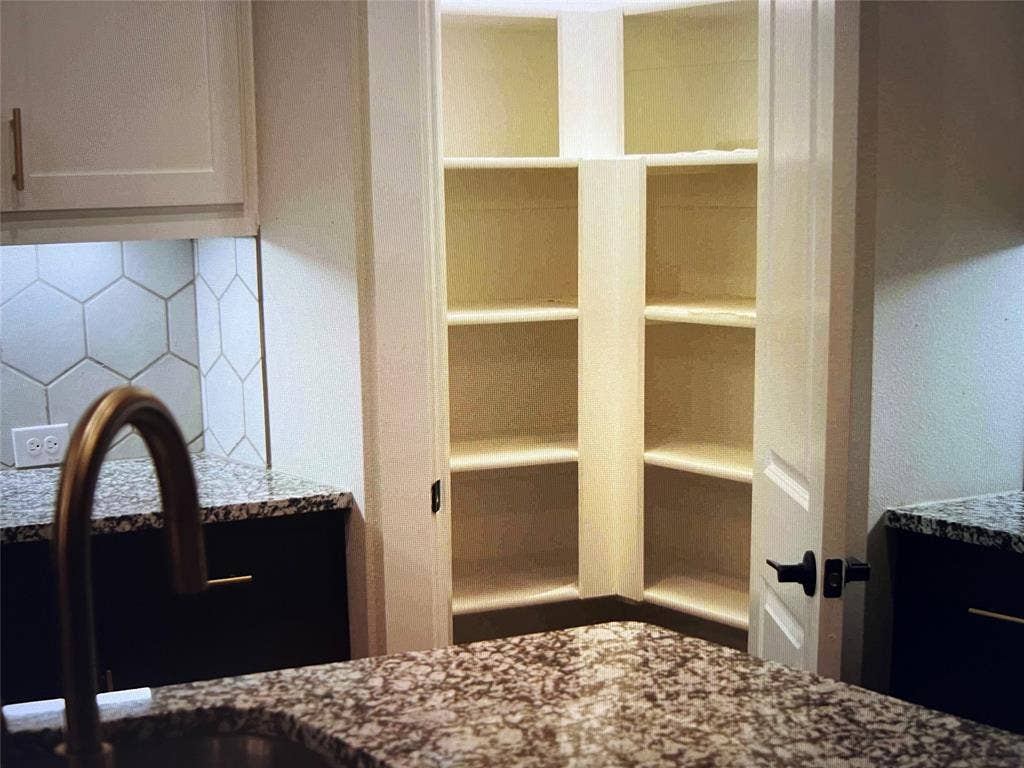 7220 Merlot Place, Grand Prairie, TX 75054 7220 Merlot Place, Grand Prairie, TX 75054
