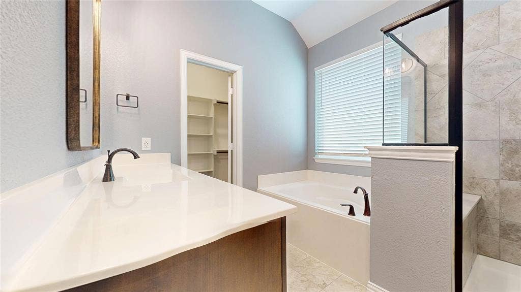 1021 Flagstone Drive, Weatherford, TX 76085 1021 Flagstone Drive, Weatherford, TX 76085