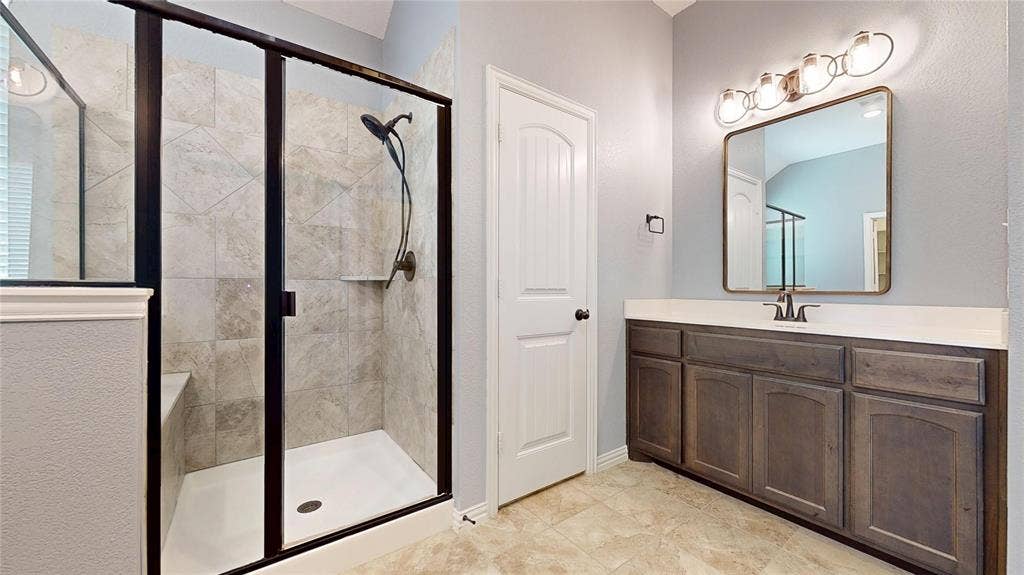 1021 Flagstone Drive, Weatherford, TX 76085 1021 Flagstone Drive, Weatherford, TX 76085