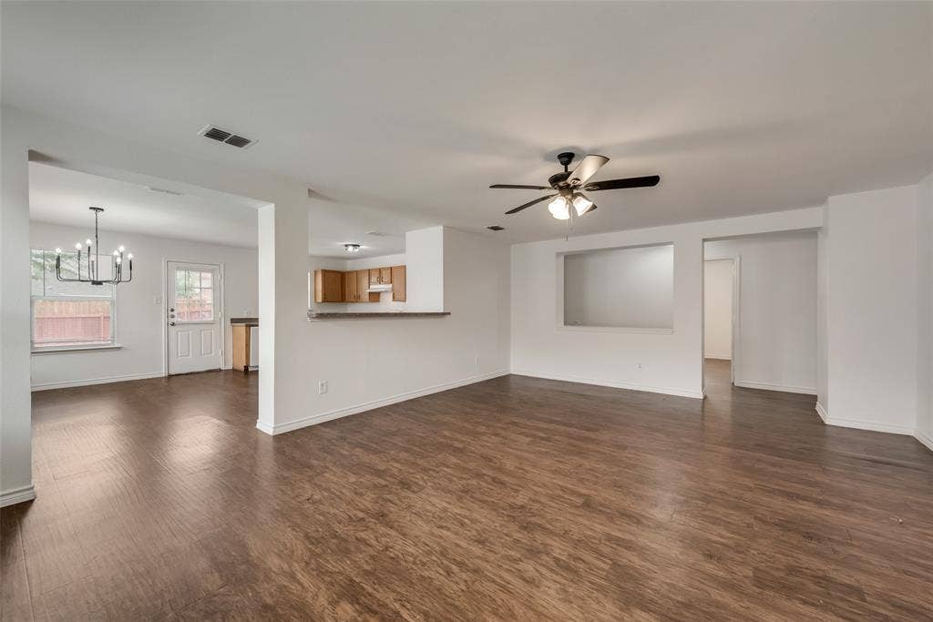2133 Lone Pecan Drive, Mesquite, TX 75181 2133 Lone Pecan Drive, Mesquite, TX 75181