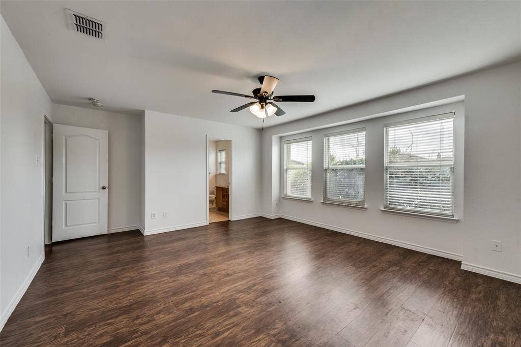2133 Lone Pecan Drive, Mesquite, TX 75181 2133 Lone Pecan Drive, Mesquite, TX 75181