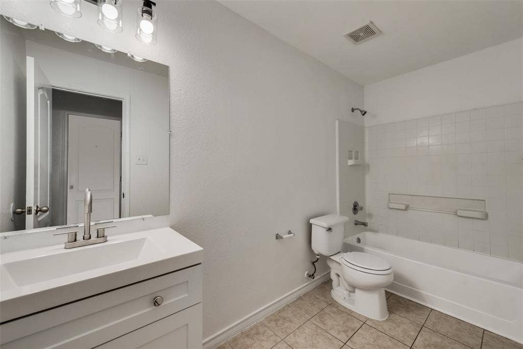 2133 Lone Pecan Drive, Mesquite, TX 75181 2133 Lone Pecan Drive, Mesquite, TX 75181