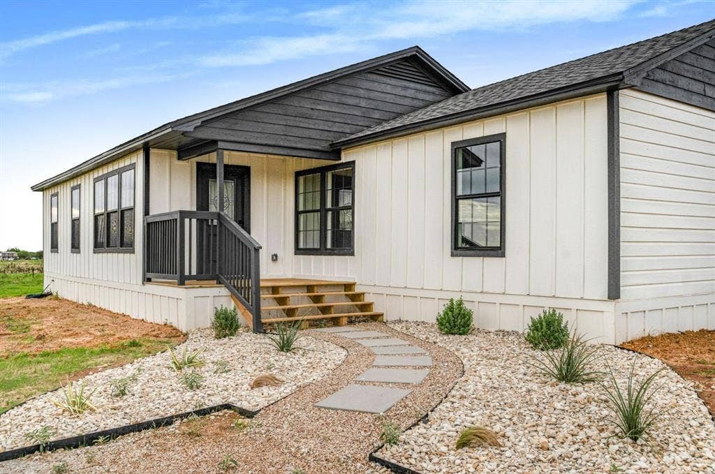 6903 Rogers Hill, Waco, TX 76705 6903 Rogers Hill, Waco, TX 76705