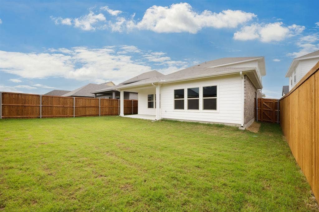 1346 Great Sand Dune Street, Royse City, TX 75189