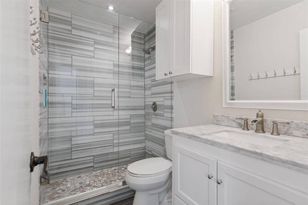 1724 Callaway Drive, Plano, TX 75075 1724 Callaway Drive, Plano, TX 75075