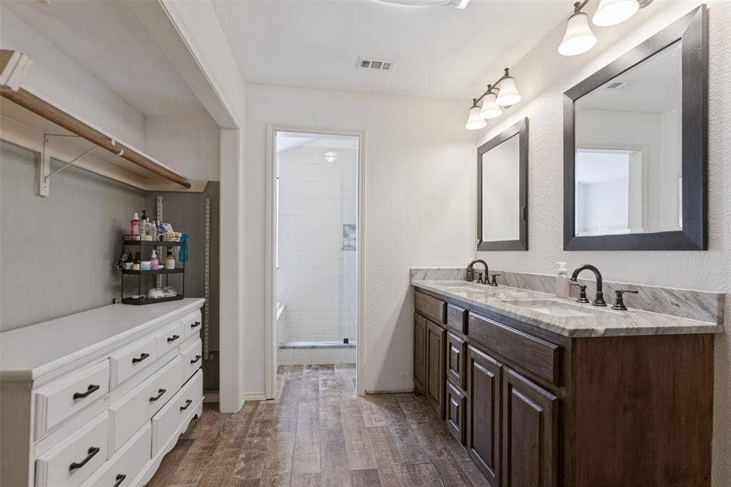 1724 Callaway Drive, Plano, TX 75075 1724 Callaway Drive, Plano, TX 75075