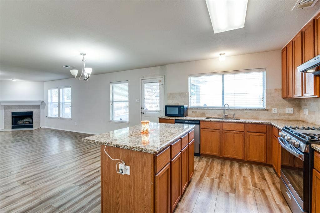 1908 Lanshire Drive, McKinney, TX 75072 1908 Lanshire Drive, McKinney, TX 75072