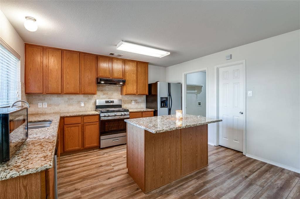 1908 Lanshire Drive, McKinney, TX 75072 1908 Lanshire Drive, McKinney, TX 75072
