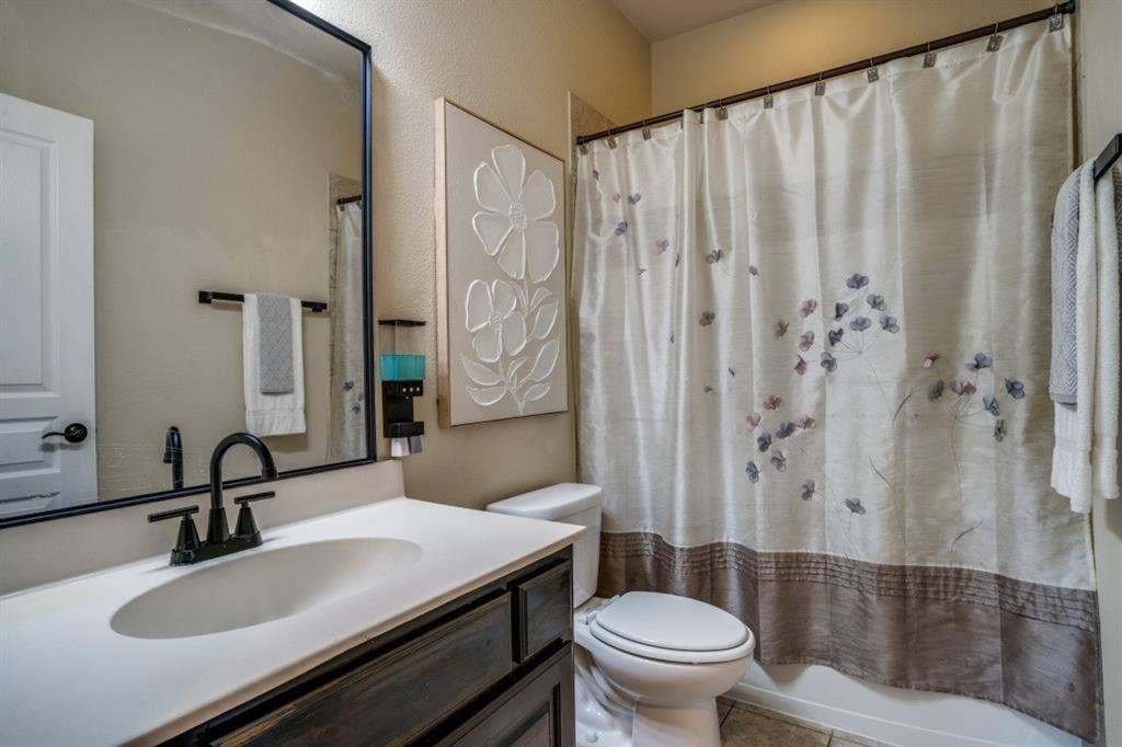 1060 Enchanted Rock Drive, Allen, TX 75013 1060 Enchanted Rock Drive, Allen, TX 75013