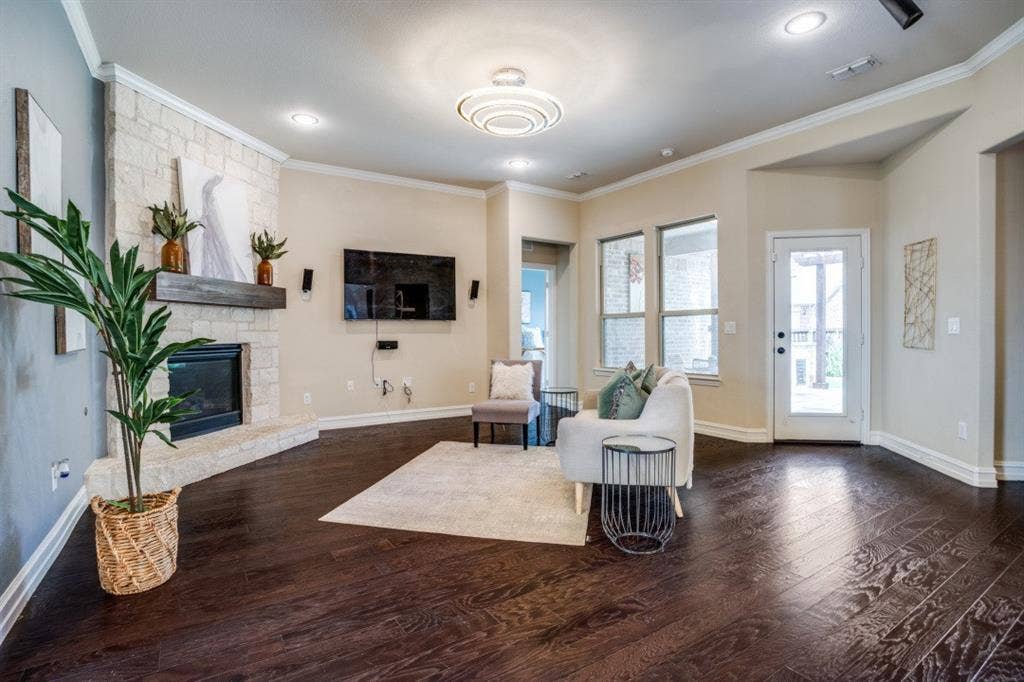 1060 Enchanted Rock Drive, Allen, TX 75013 1060 Enchanted Rock Drive, Allen, TX 75013