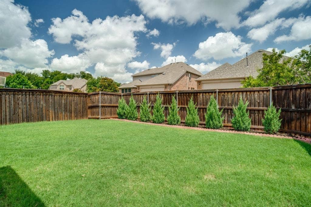 1060 Enchanted Rock Drive, Allen, TX 75013 1060 Enchanted Rock Drive, Allen, TX 75013