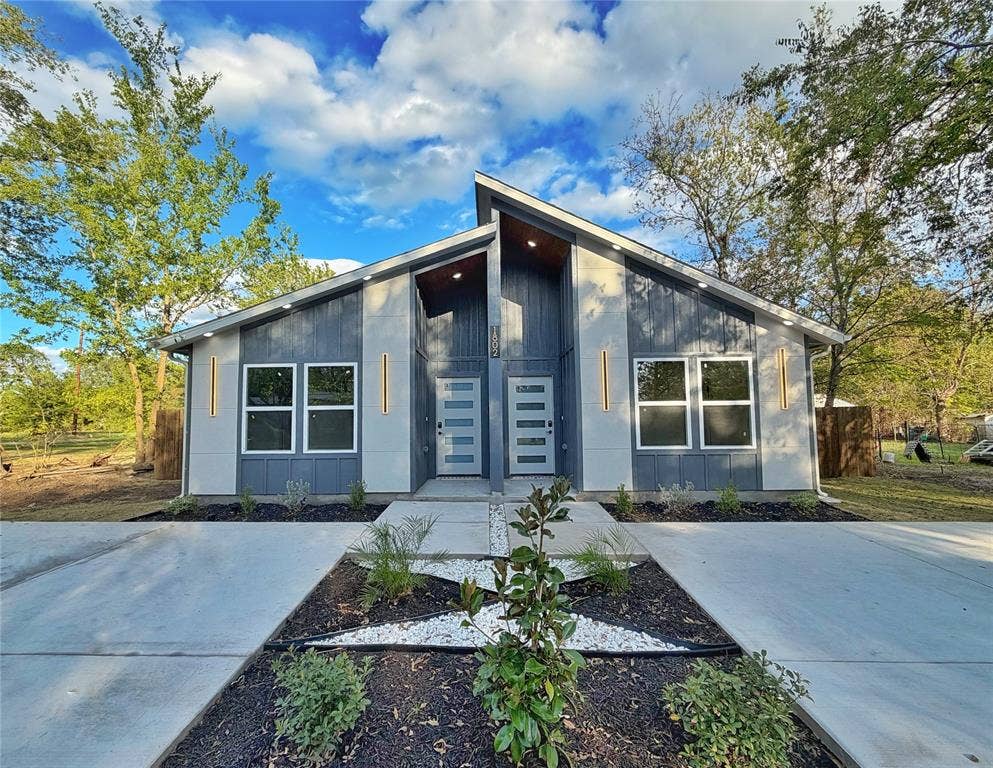 1802 Division Street, Commerce, TX 75428 1802 Division Street, Commerce, TX 75428
