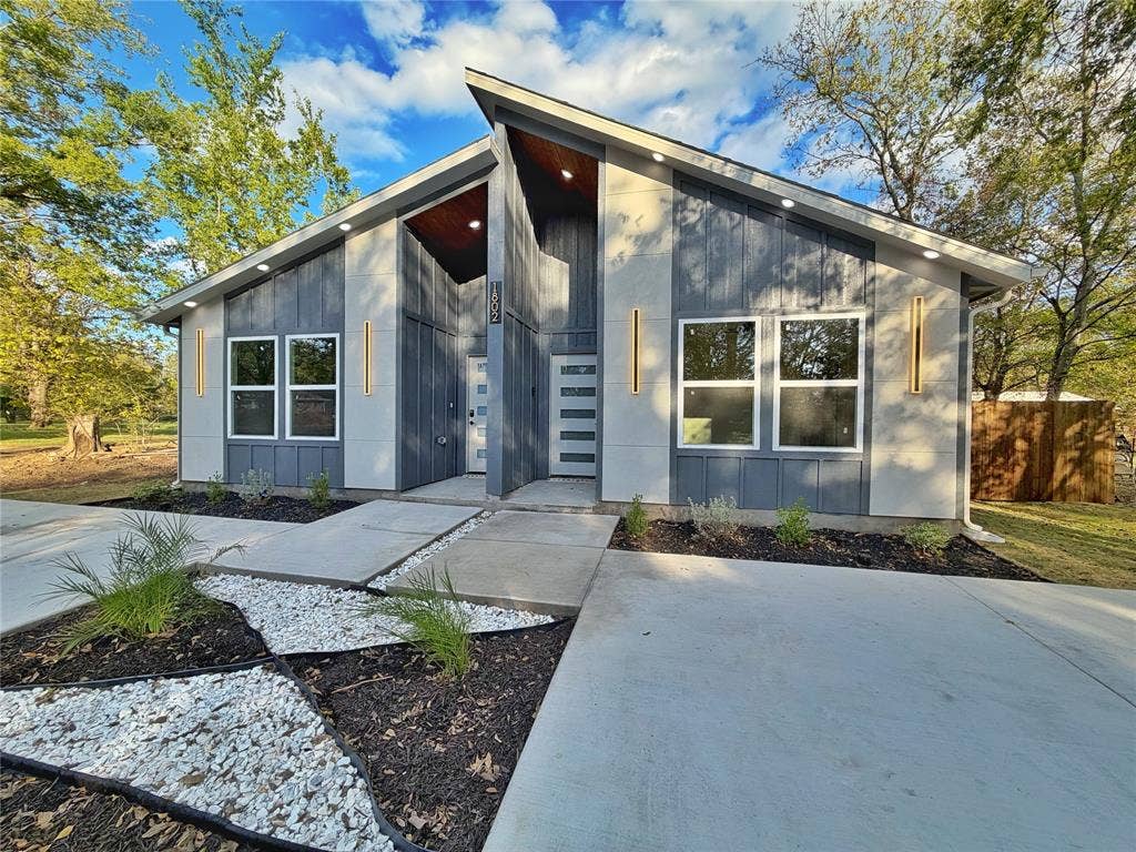 1802 Division Street, Commerce, TX 75428 1802 Division Street, Commerce, TX 75428