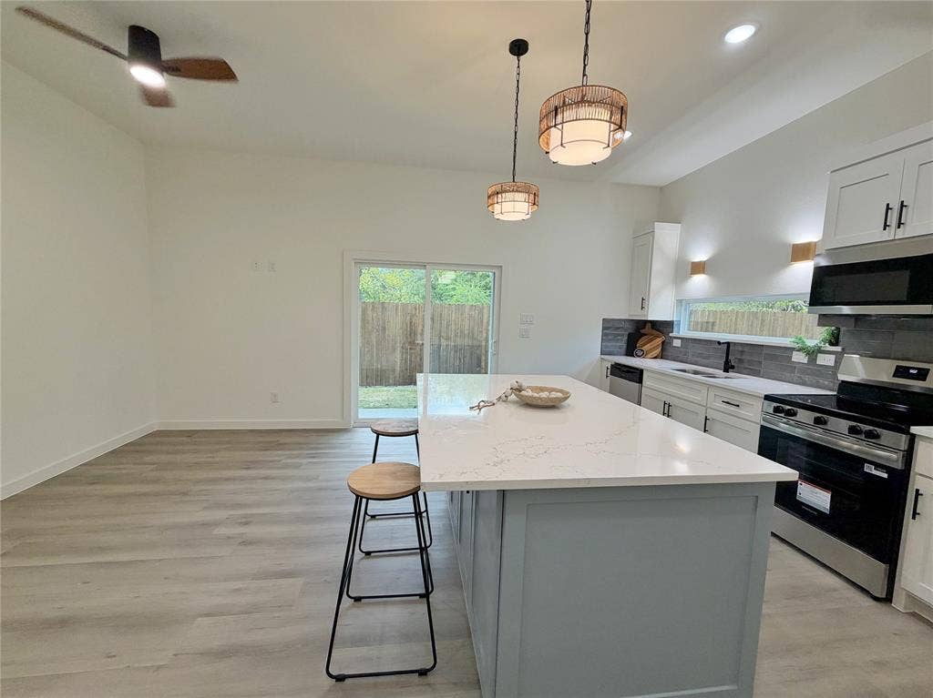 1802 Division Street, Commerce, TX 75428 1802 Division Street, Commerce, TX 75428