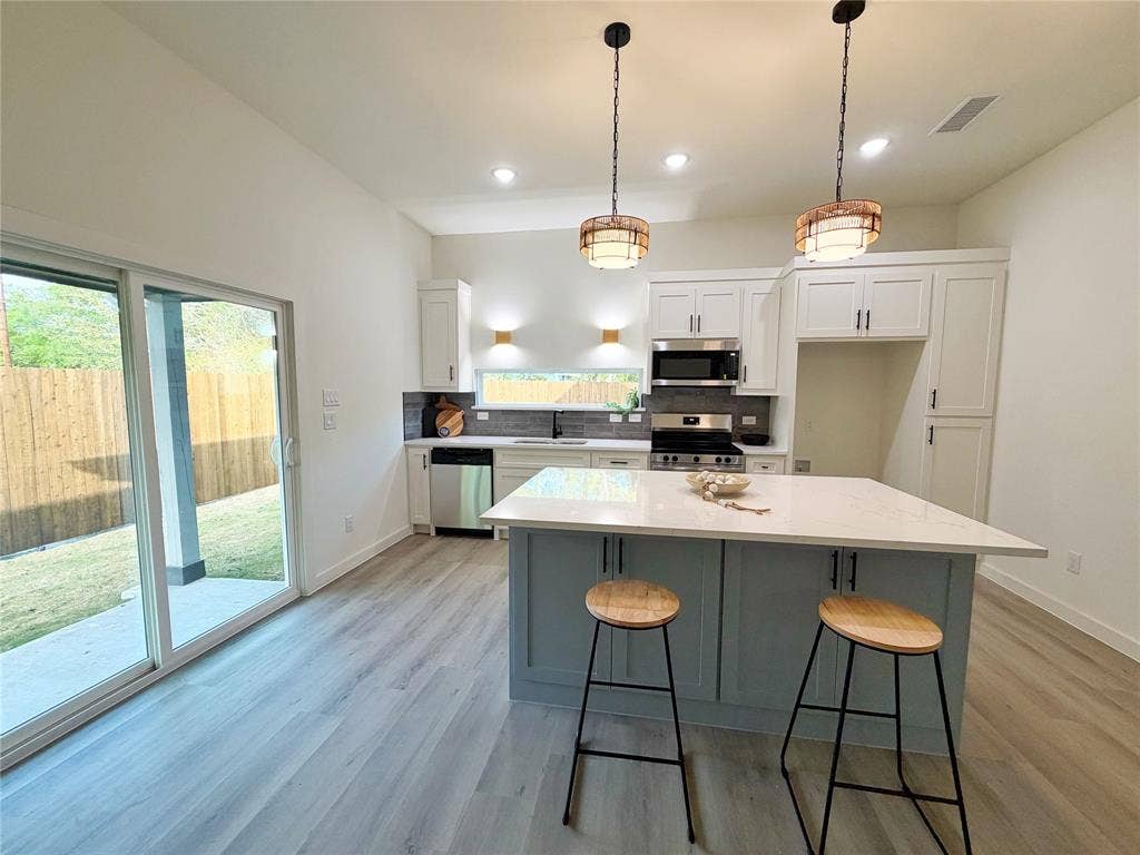 1802 Division Street, Commerce, TX 75428 1802 Division Street, Commerce, TX 75428