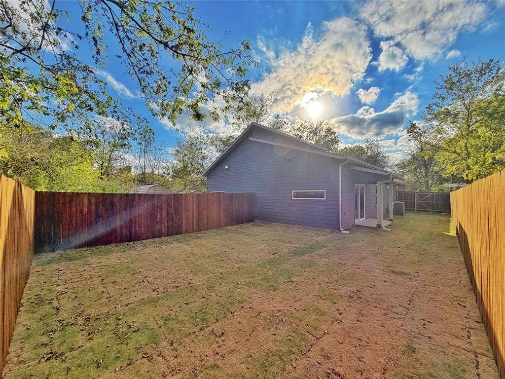 1802 Division Street, Commerce, TX 75428 1802 Division Street, Commerce, TX 75428