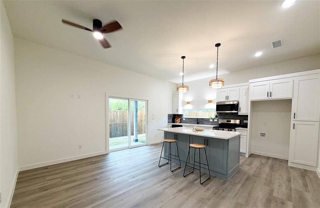 1802 Division Street, Commerce, TX 75428 1802 Division Street, Commerce, TX 75428
