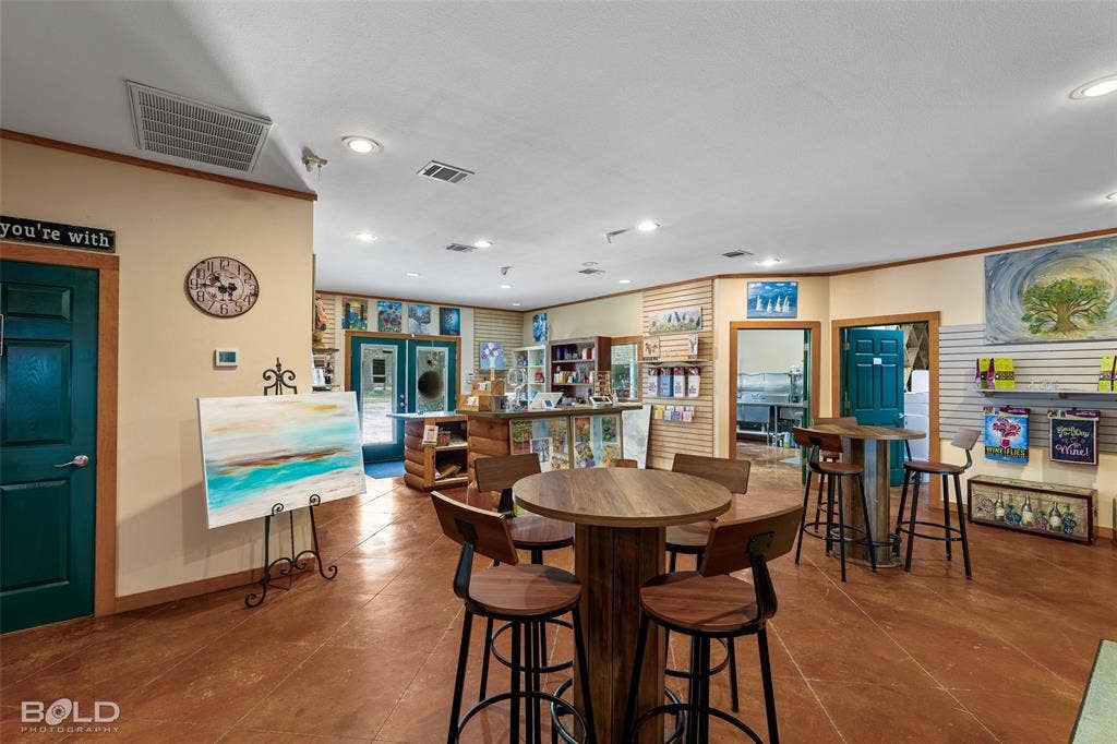 6936 Buncombe Road, Shreveport, LA 71129