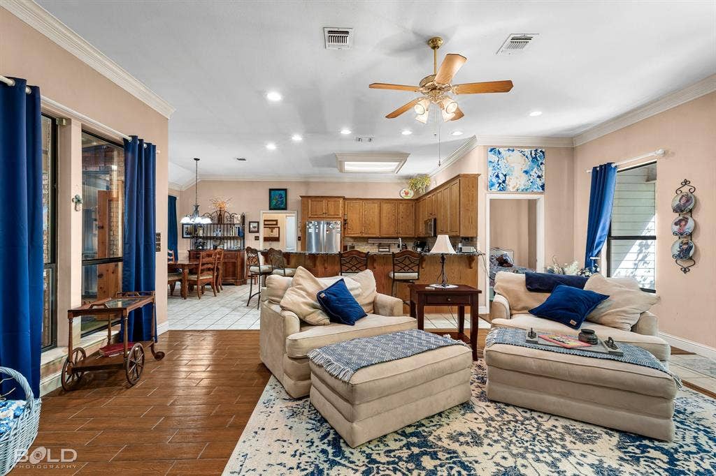 6936 Buncombe Road, Shreveport, LA 71129