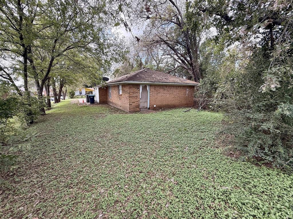 5332 Helmick Avenue, Fort Worth, TX 76107 5332 Helmick Avenue, Fort Worth, TX 76107