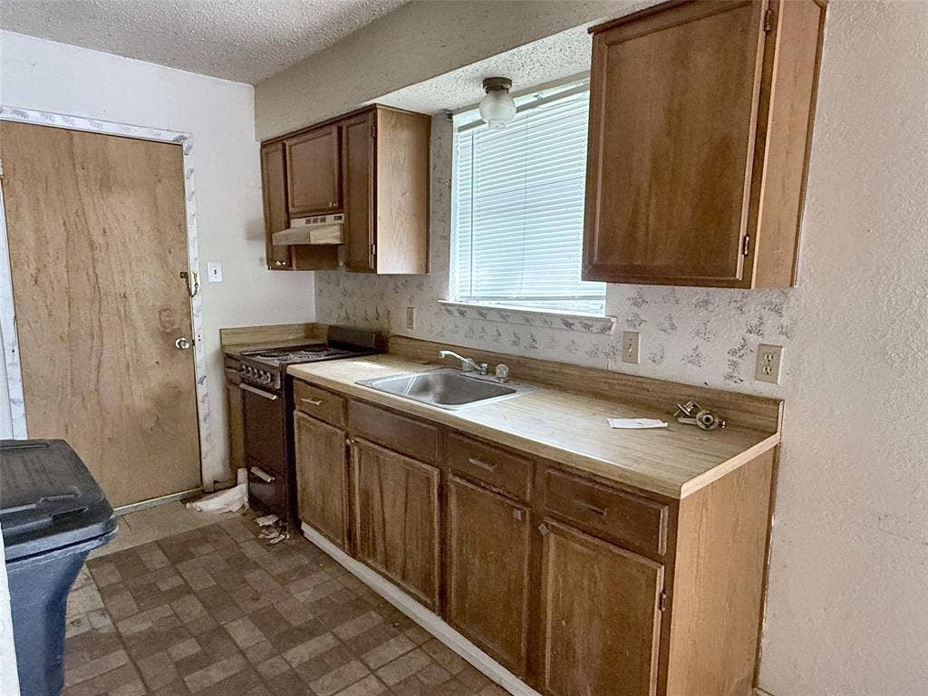 5332 Helmick Avenue, Fort Worth, TX 76107 5332 Helmick Avenue, Fort Worth, TX 76107