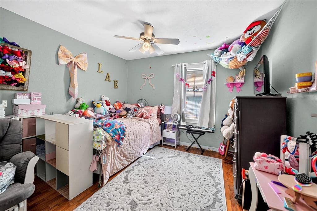 318 Charles Drive, Irving, TX 75060 318 Charles Drive, Irving, TX 75060