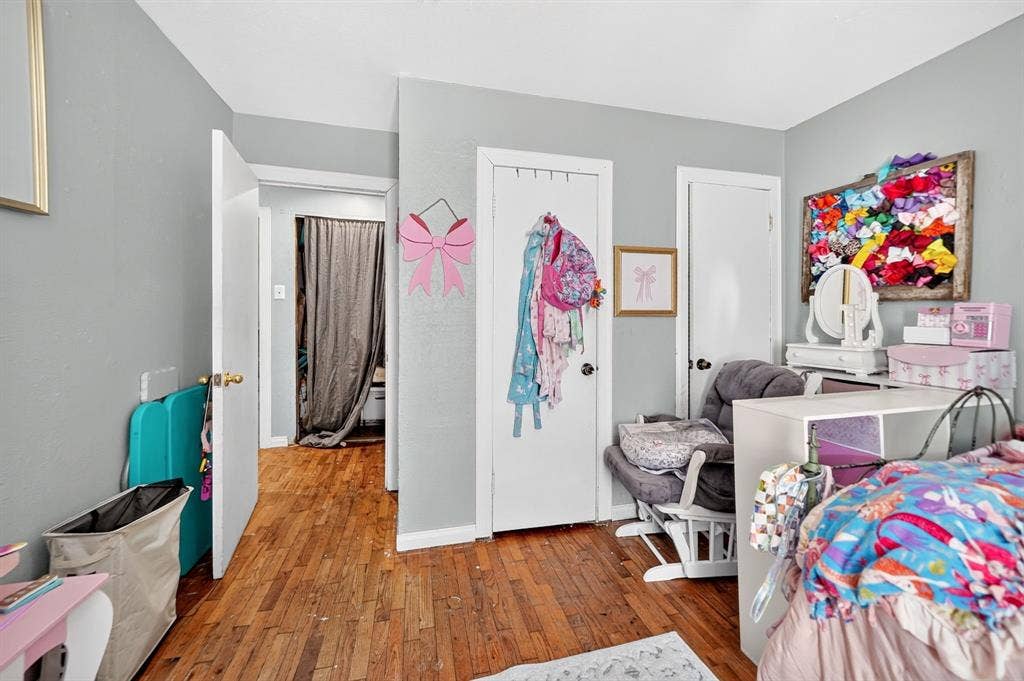 318 Charles Drive, Irving, TX 75060 318 Charles Drive, Irving, TX 75060