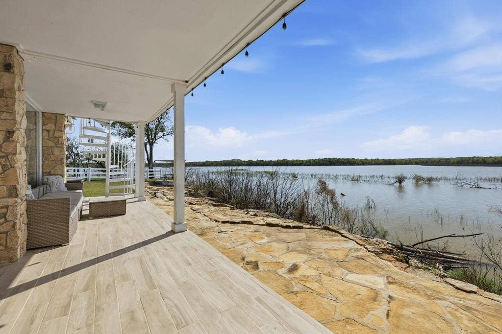 732 Blue Fathom Drive, Runaway Bay, TX 76426 732 Blue Fathom Drive, Runaway Bay, TX 76426