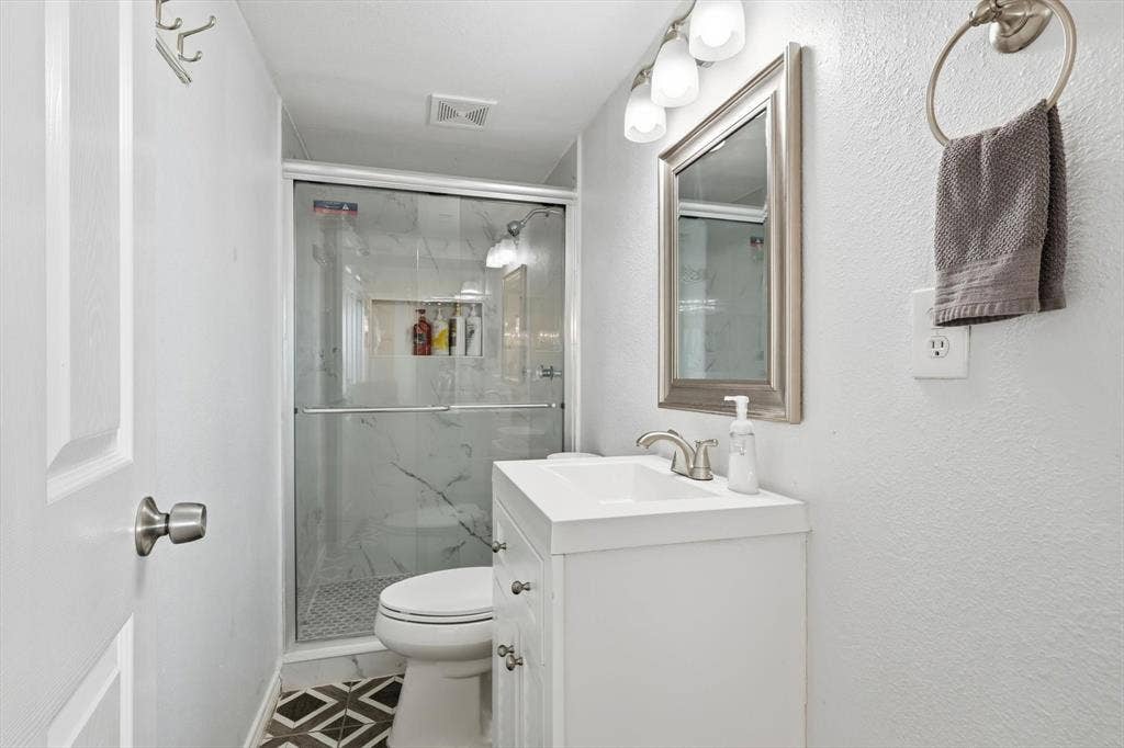 732 Blue Fathom Drive, Runaway Bay, TX 76426 732 Blue Fathom Drive, Runaway Bay, TX 76426