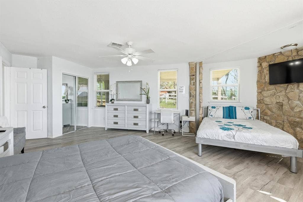 732 Blue Fathom Drive, Runaway Bay, TX 76426 732 Blue Fathom Drive, Runaway Bay, TX 76426