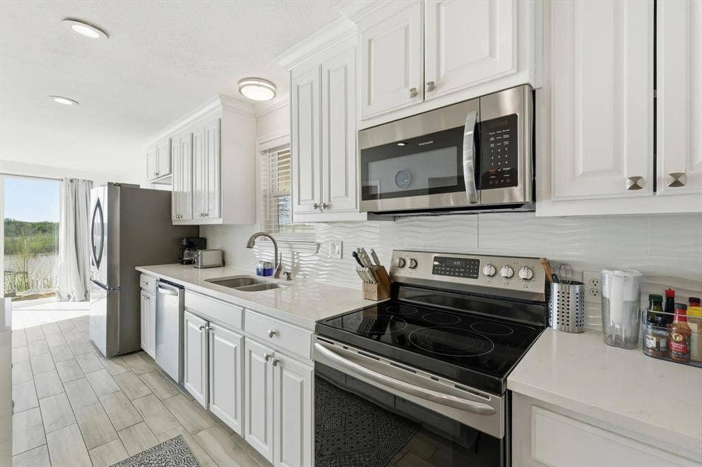 732 Blue Fathom Drive, Runaway Bay, TX 76426 732 Blue Fathom Drive, Runaway Bay, TX 76426