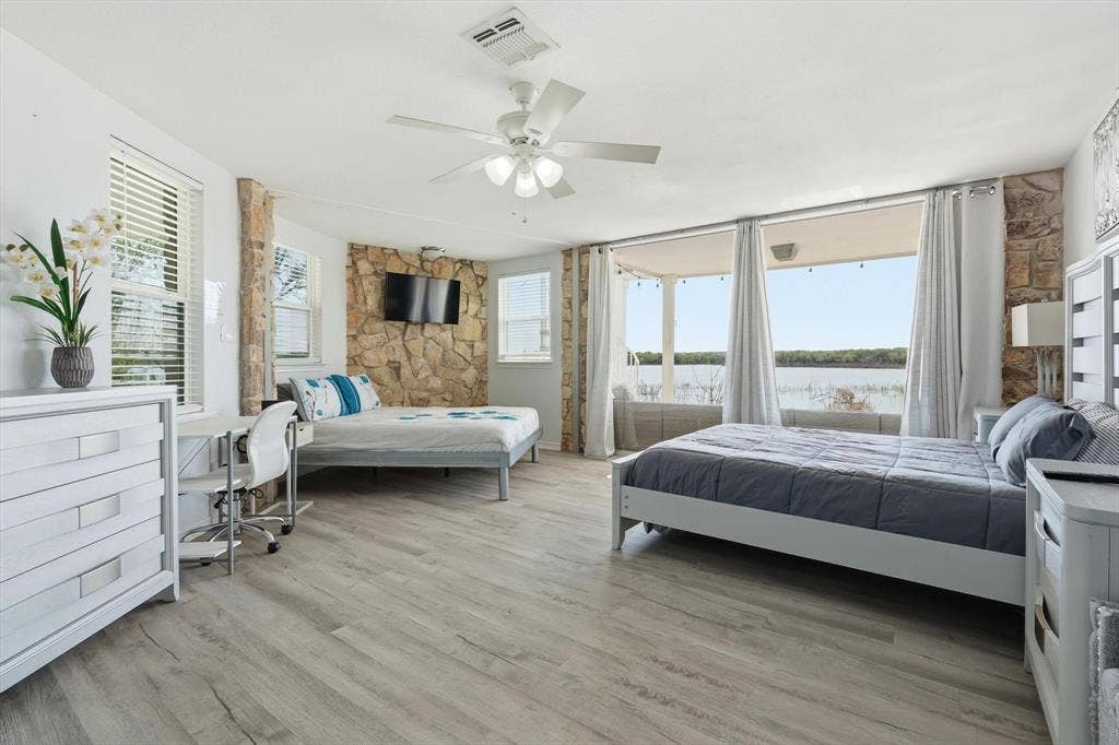 732 Blue Fathom Drive, Runaway Bay, TX 76426 732 Blue Fathom Drive, Runaway Bay, TX 76426