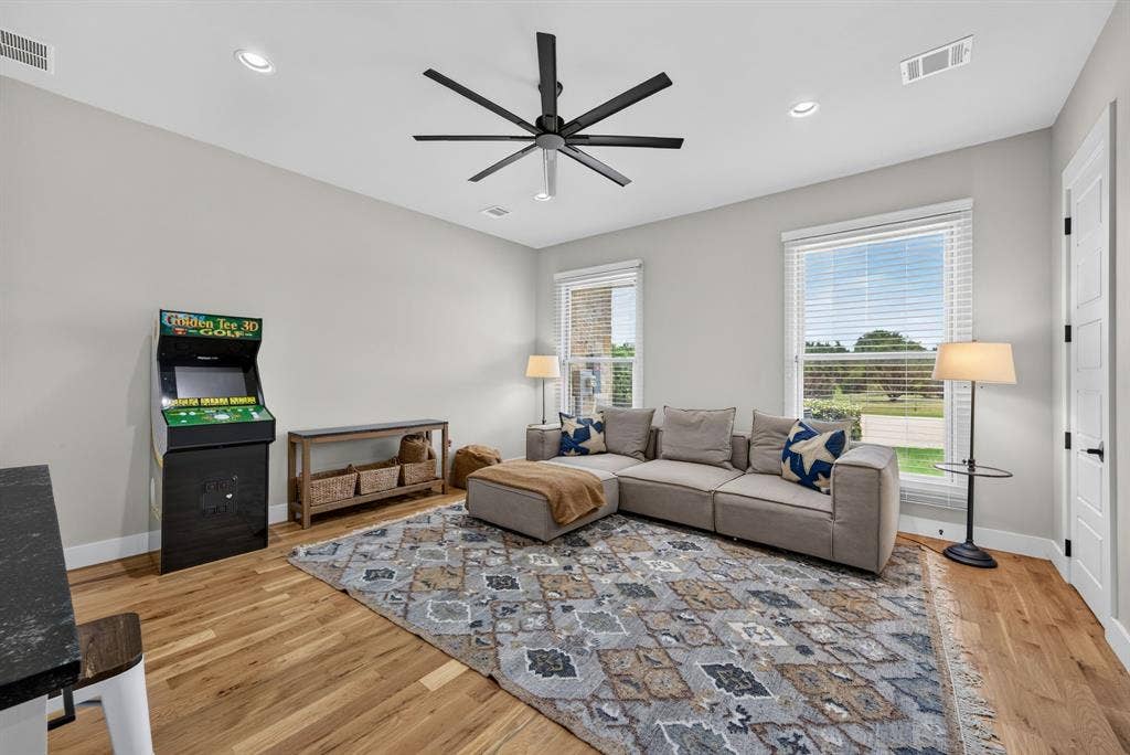 2145 CR 1227, Cleburne, TX 76033 2145 CR 1227, Cleburne, TX 76033