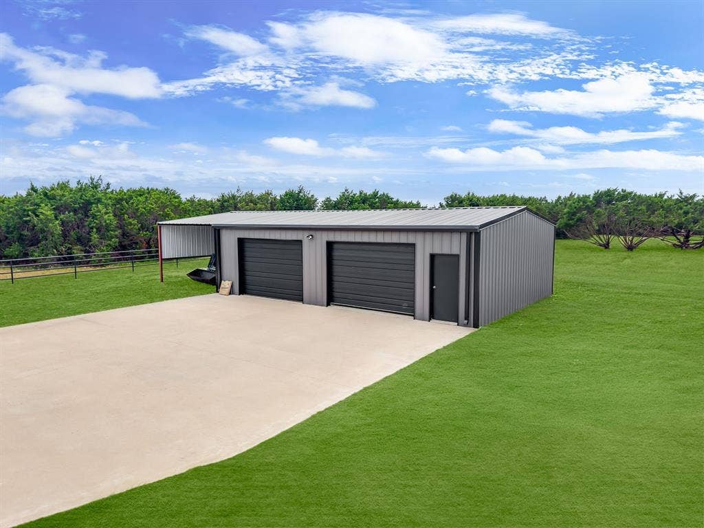 2145 CR 1227, Cleburne, TX 76033 2145 CR 1227, Cleburne, TX 76033