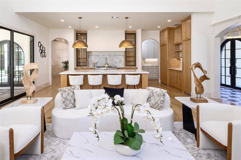 6452 Walnut Hill Lane, Dallas, TX 75230 6452 Walnut Hill Lane, Dallas, TX 75230