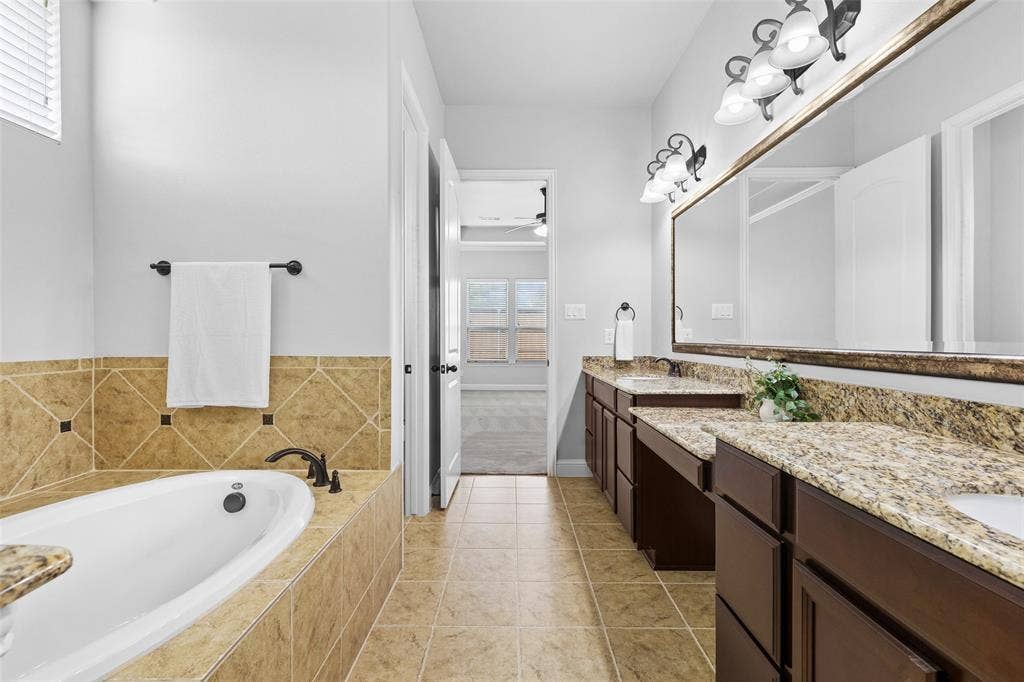537 Maize Road, Murphy, TX 75094
