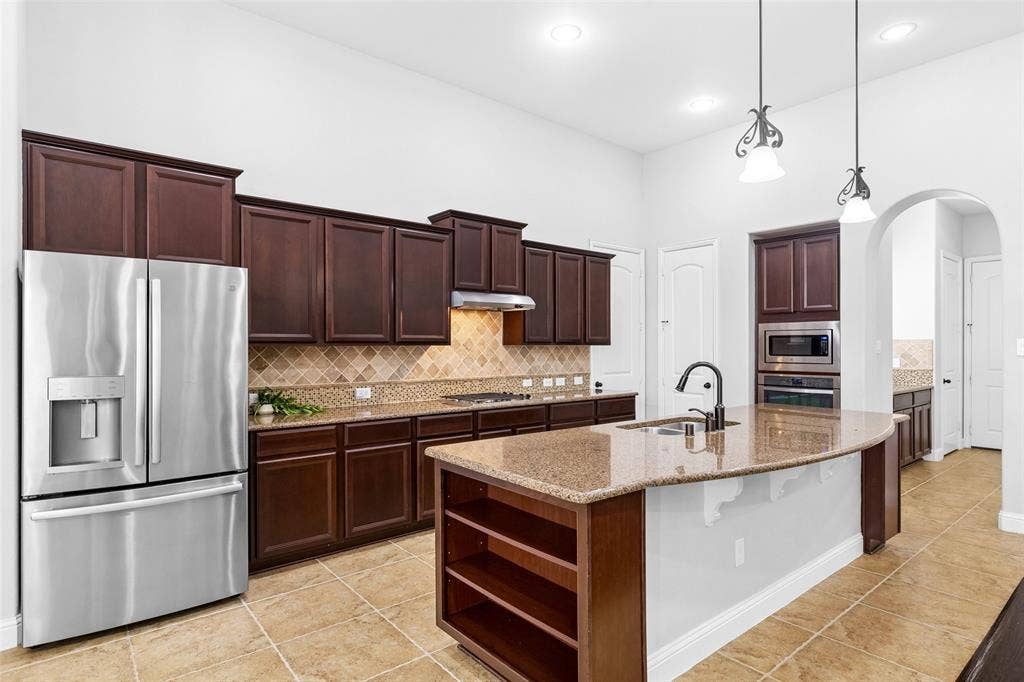 537 Maize Road, Murphy, TX 75094