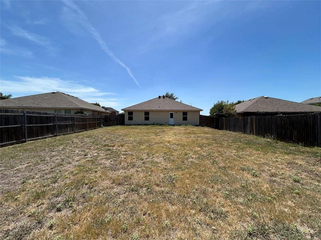 4888 Parkview Hills Lane, Fort Worth, TX 76179