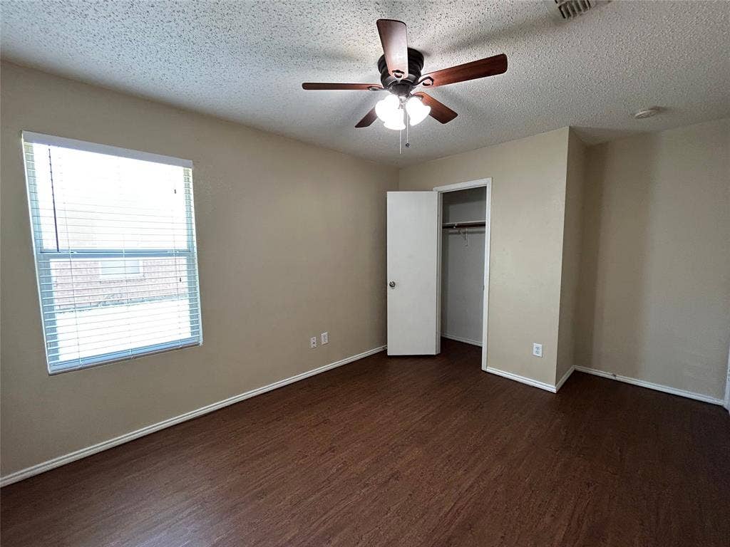 4888 Parkview Hills Lane, Fort Worth, TX 76179