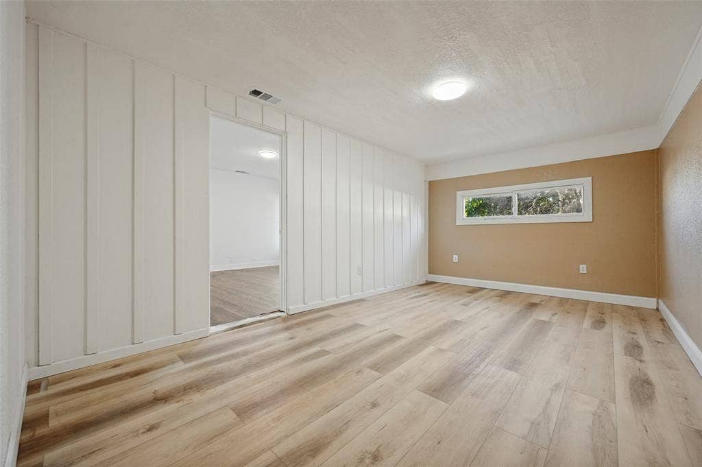 2626 Crest Avenue, Dallas, TX 75216