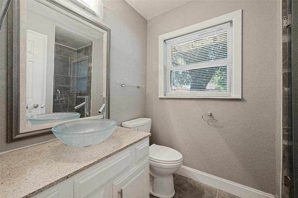 2626 Crest Avenue, Dallas, TX 75216